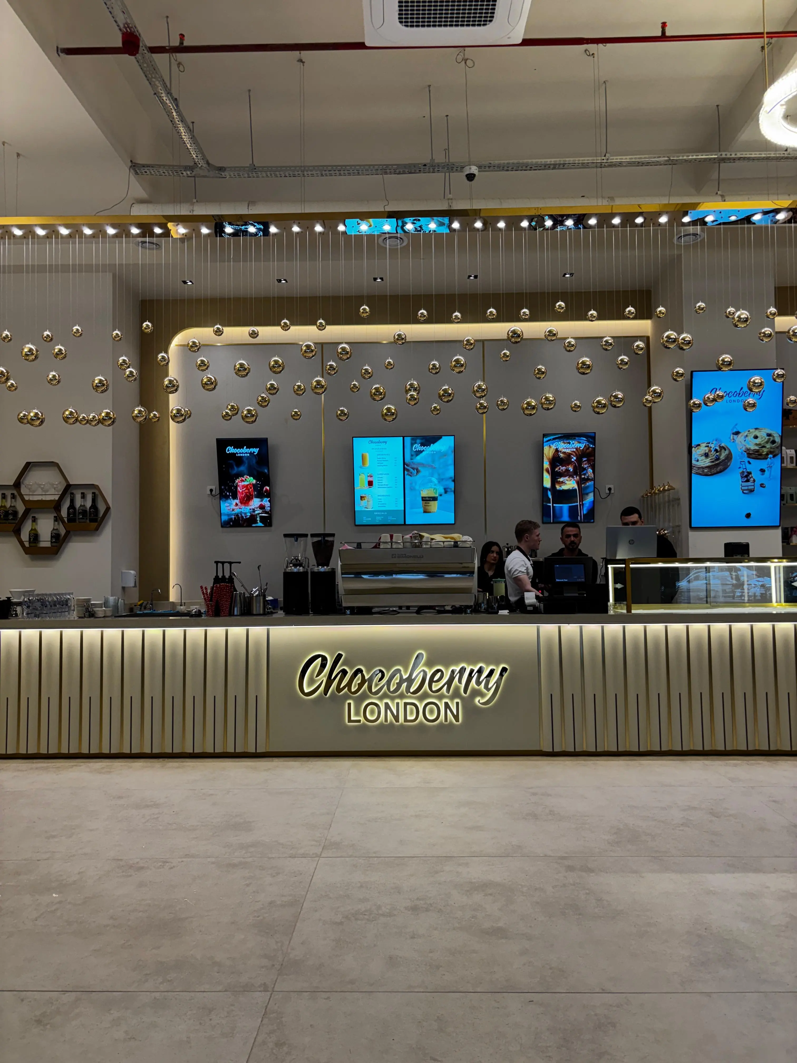 CHOCOBERRY LONDON interior view 3